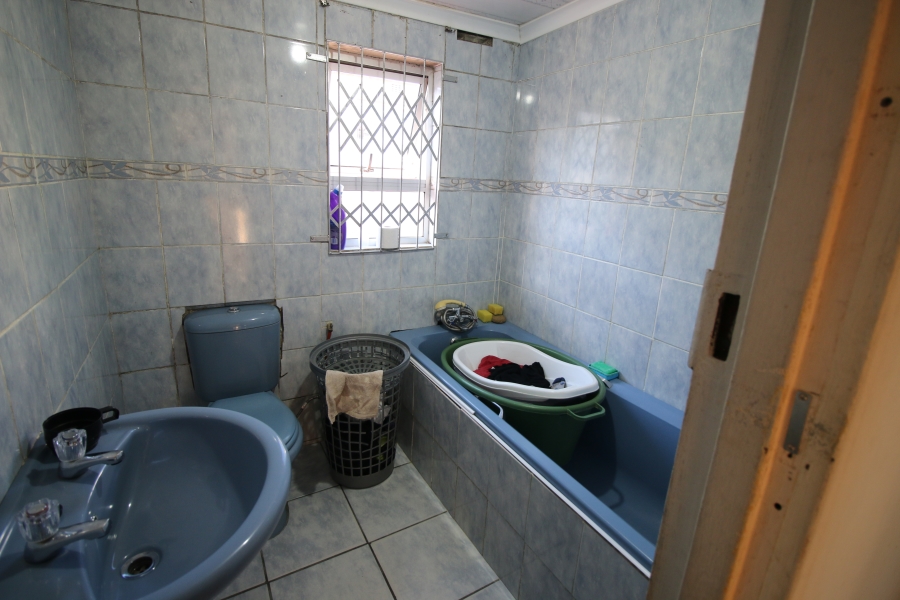 5 Bedroom Property for Sale in Mdantsane Eastern Cape